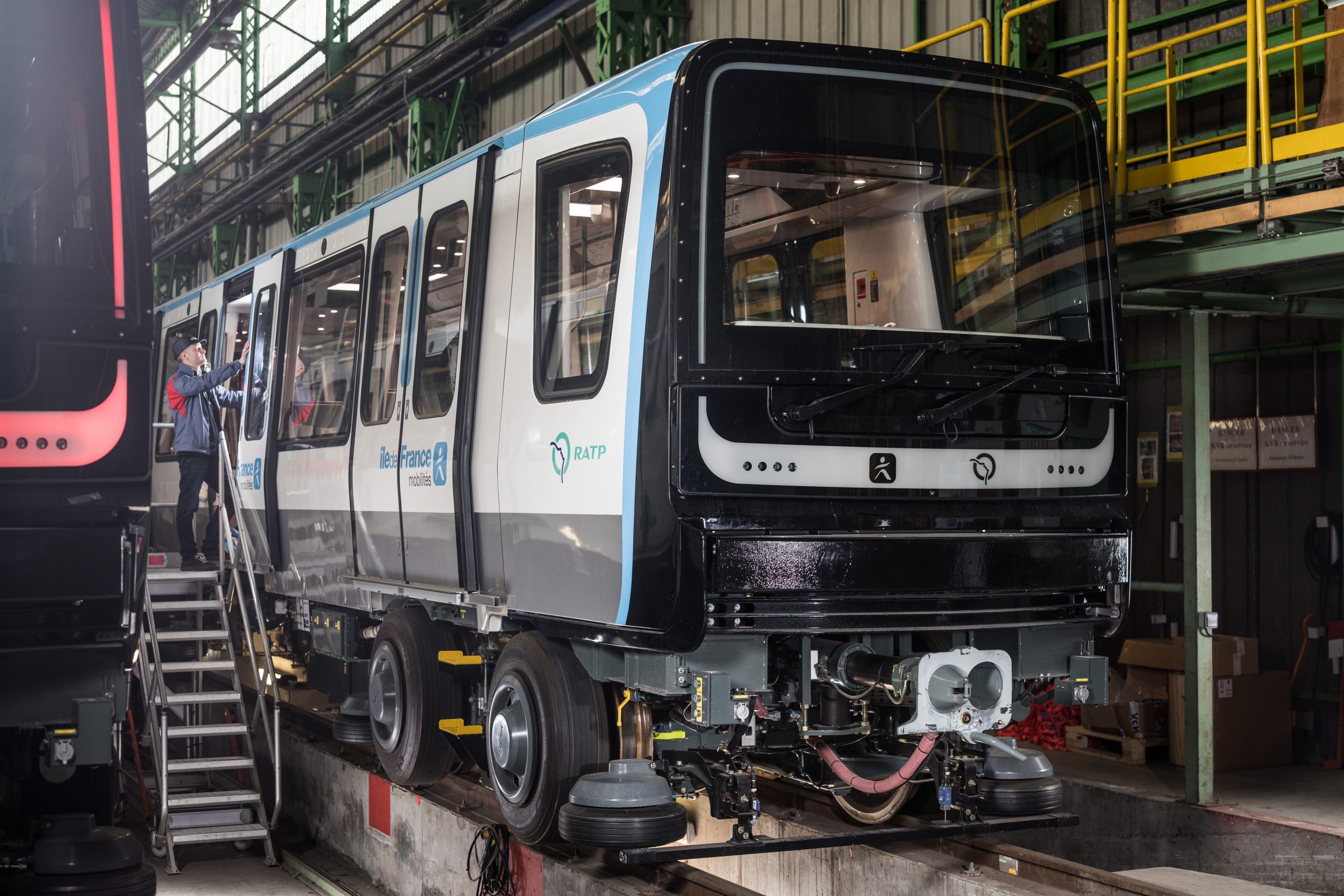 Mise En Service Des Nouvelles Rames MP14 A Paris - Actu Train